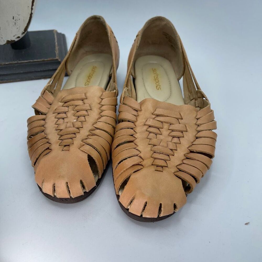 Softspots women’s size 7 leather Sandal Huarache memory foam insole.